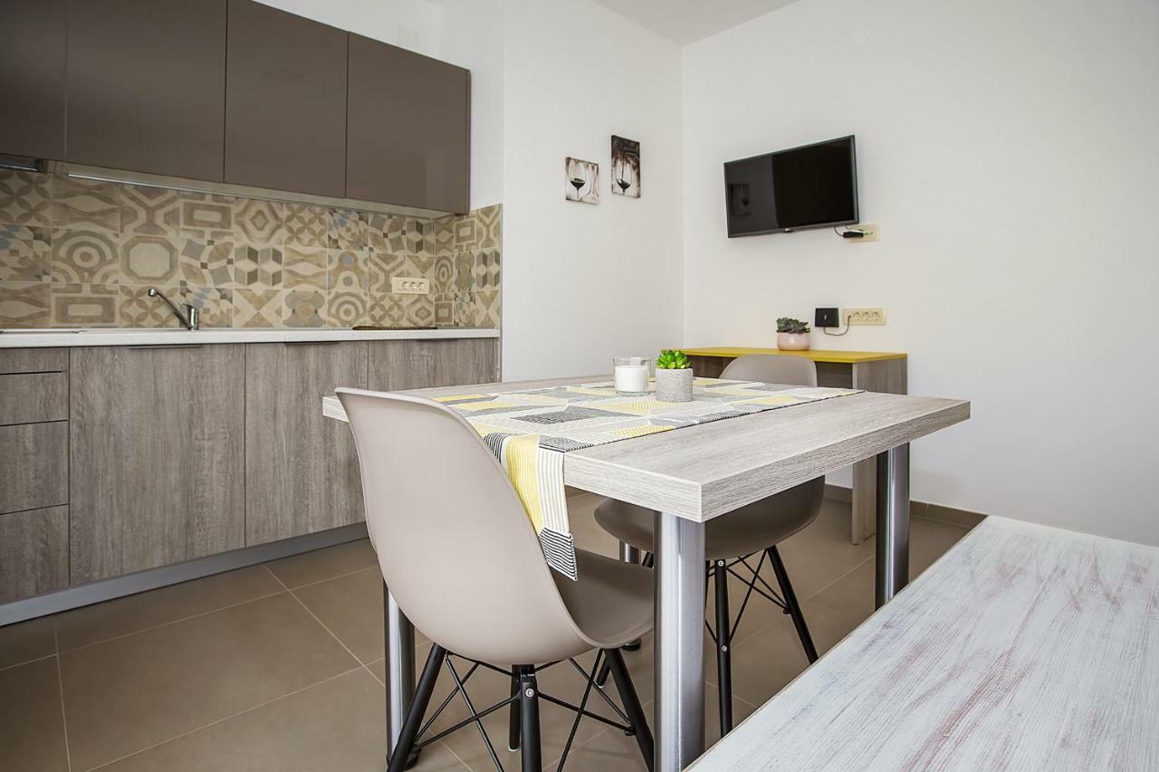 Apartments Capic Niko Baska  Exterior photo
